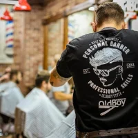 международная мужская парикмахерская oldboy barbershop в береговом проезде изображение 2